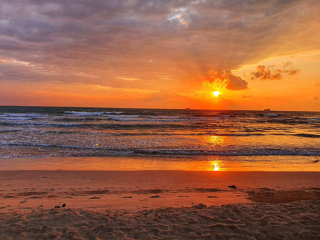 Sunrise in Trincomalee